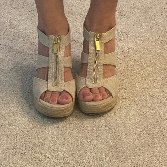 Michael Kors Berkley Wedge Sandal - Picture 11 of 11